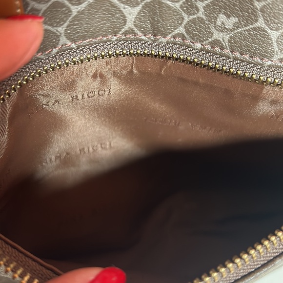 Rare Nina Ricci small tote Used but like brand new ! - Picture 17 of 17